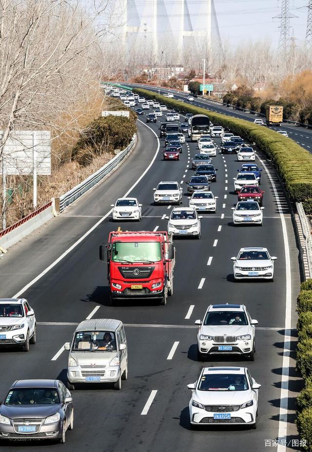 春节期间高速公路免费的时间2022年︰(春节期间高速公路免费的时间2021年)-第2张图片